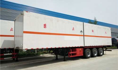 9類雜項(xiàng)危險品運(yùn)輸半掛車 