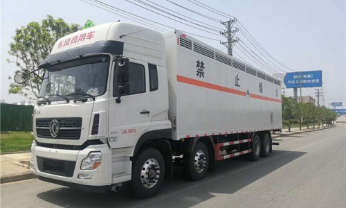 東風(fēng)天龍雜項(xiàng)危險品運(yùn)輸車 