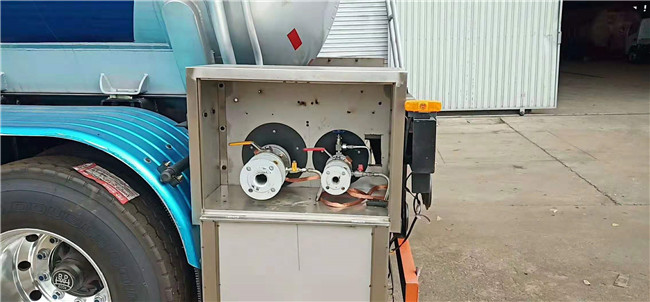 三氯硅烷半掛車廠家.jpg