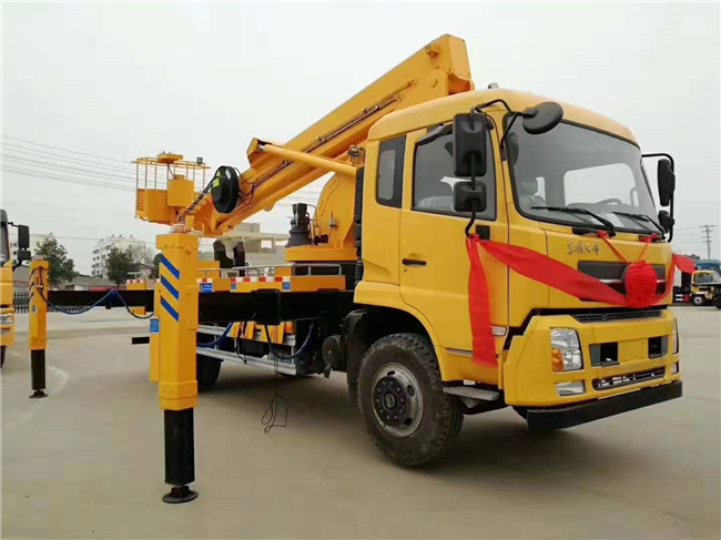 東風(fēng)天錦高空作業(yè)車.jpg