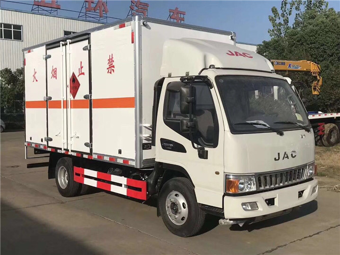 江淮氣瓶運輸車.jpg
