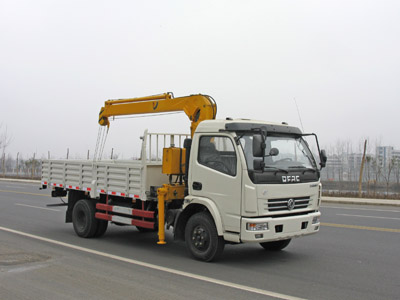 東風(fēng)多利卡3.2T隨車(chē)起重運(yùn)輸車(chē)  