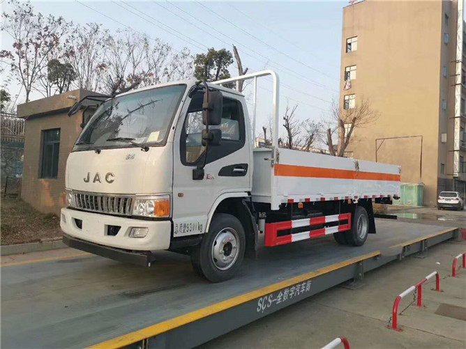 江淮駿鈴氣瓶運(yùn)輸車(chē) 
