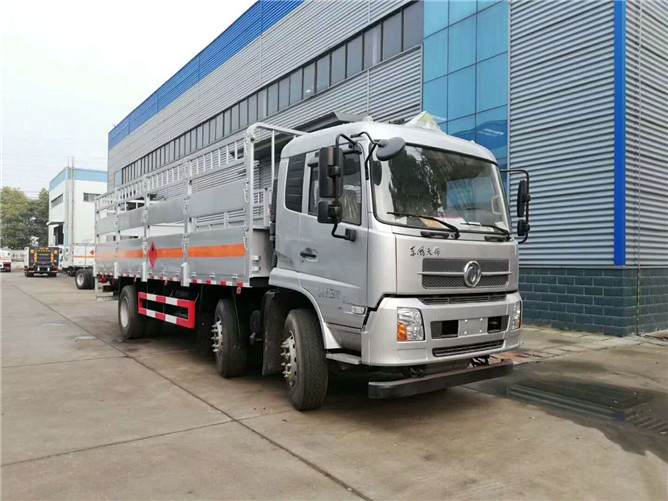 東風(fēng)天錦前四后四氣瓶運(yùn)輸車(chē) 