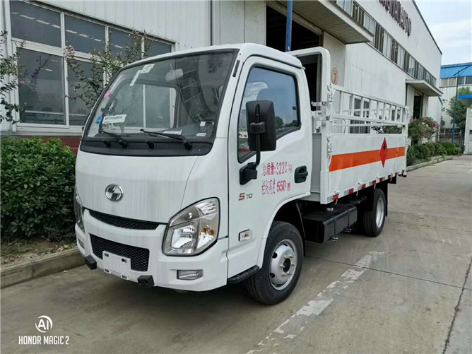 躍進(jìn)小福星S70氣瓶運(yùn)輸車(chē) 