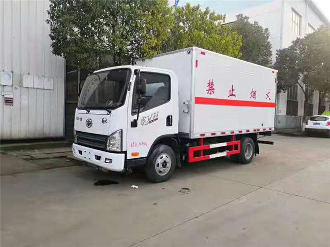 解放虎VN易燃液體運(yùn)輸車(chē) 
