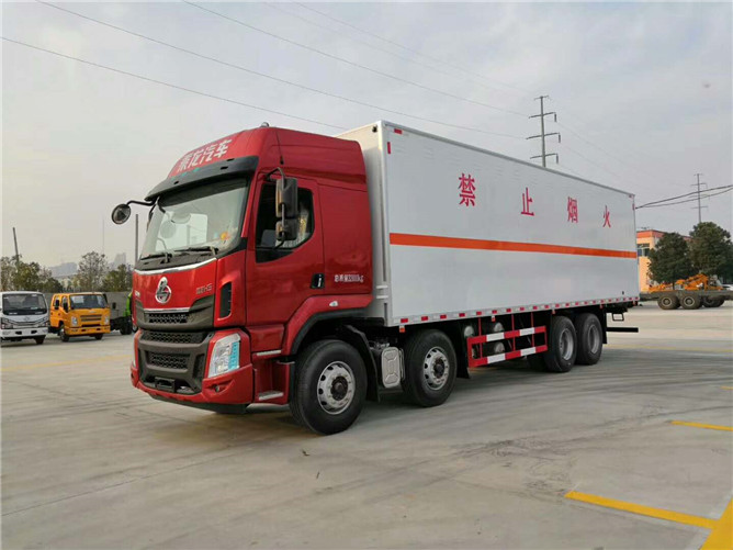 東風(fēng)柳汽腐蝕品運(yùn)輸車(chē) 